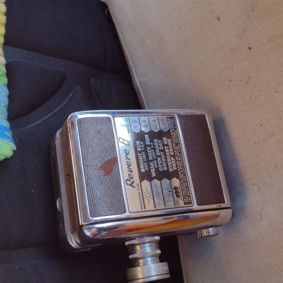 Revere 8 model 40 camera - Picture 1 of 3